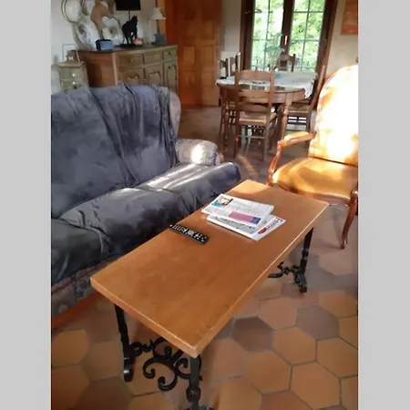Chimay : Maison Entiere Avec Grand Jardin Et Animaux Vakantiehuis Chimay