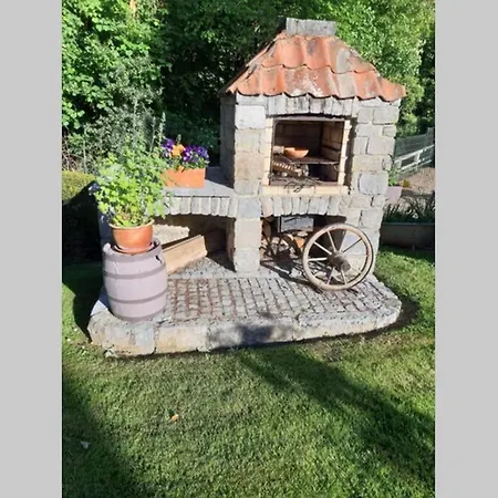 Chimay : Maison Entiere Avec Grand Jardin Et Animaux Chimay